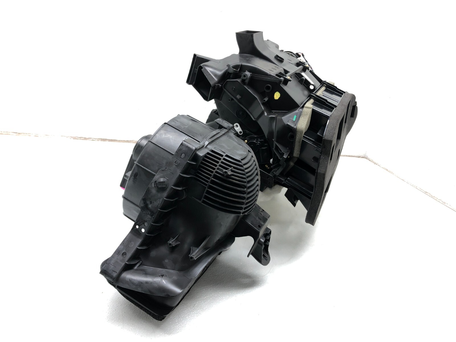 2017-2022 MASERATI LEVANTE A/C HEATER EVAPORATOR CORE HVAC BLOWER HOUSING OEM.