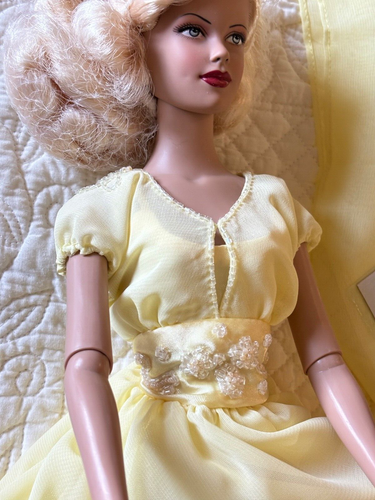 Tonner Effanbee Doll Brenda Starr Blonde “Royal Wedding” Outfit Blue Eyes Box - Picture 4 of 14