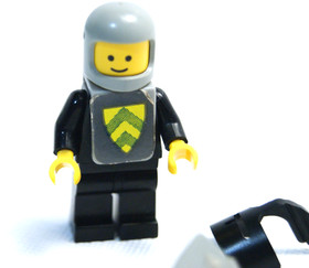Vintage Lego 6075 375 Black Knight Minifigure Rare Grey Helmet EUC