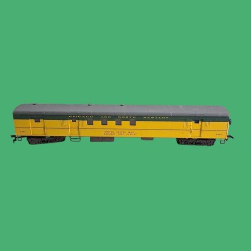 AHM Rivarossi HO Chicago North Western 72' R.P.O. US Railway Post Office 9436 | Zustand: Used