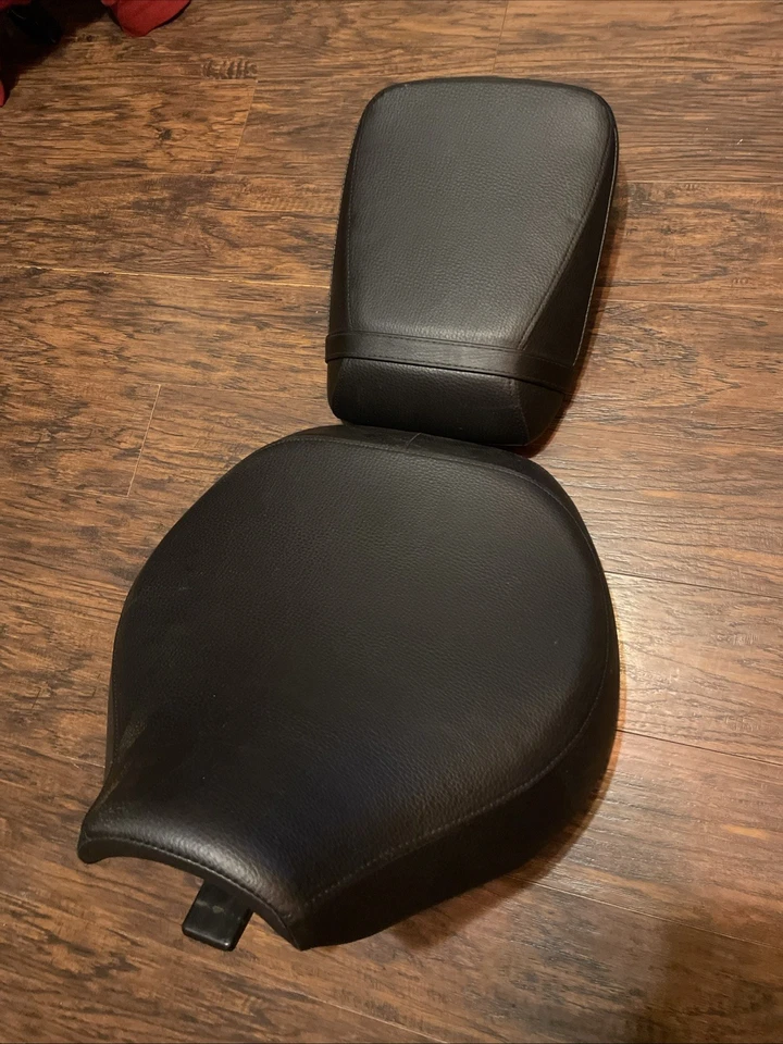 Stock Asiento Moto Suzuki Boulevard C50 2013, Excelente Estado, Delantero/Trasero Foto 2 de 3