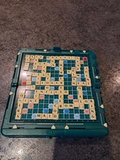 Pocket Scrabble  Magnetic Travel Game Hard Case Complete Vintage 2000 Retro