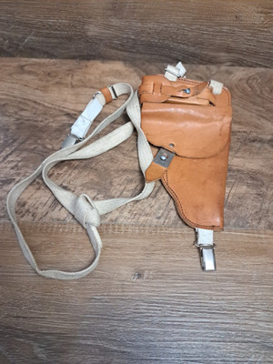Vtg Right Hand Shoulder Holster For  9mm Makarov???