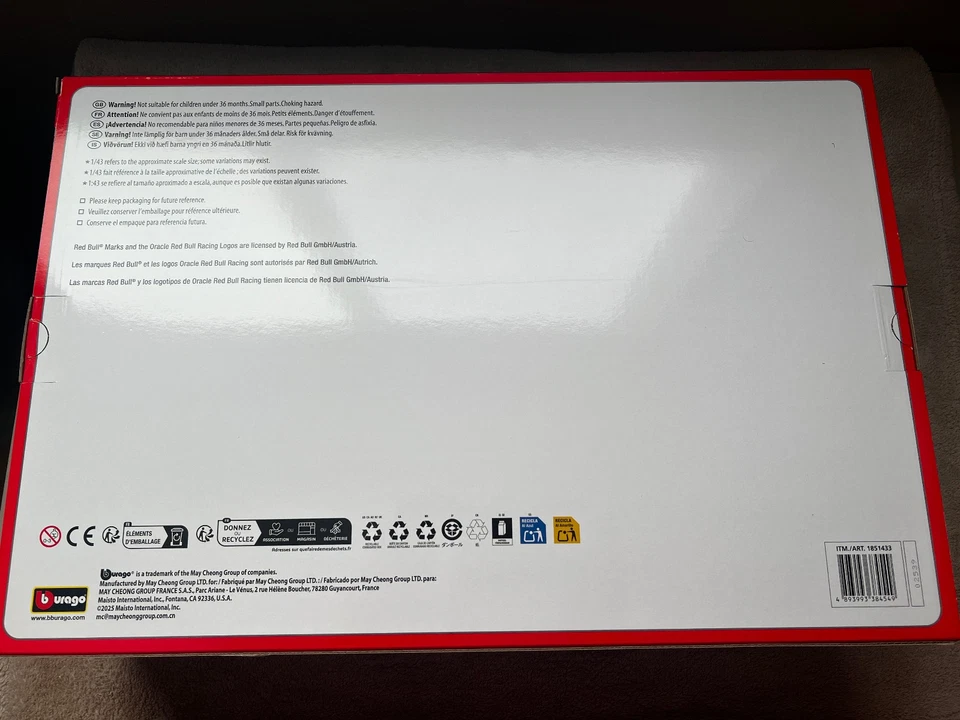 Burago RED BULL 1:43 Fórmula 1 Deluxe Pit Set - Garajes / Pit Crew / 3 x Coches de F1 Foto 2 de 4