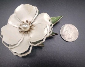 White Pearl Gold Enamel Flower Brooch Floral  1950s