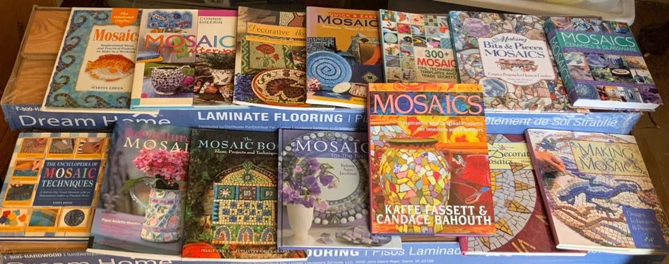 15 hardcover and softcover books on the craft of mosaic making. - Image 2 of 4