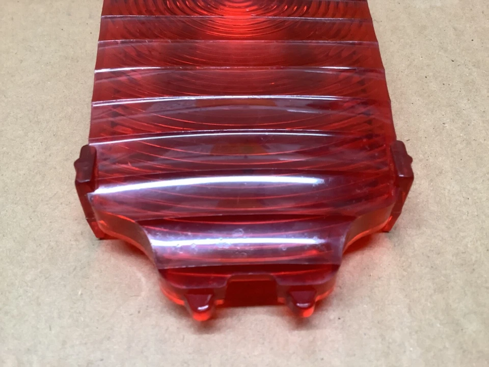 Par de lentes de luz trasera Oldsmobile Cutlass 442 Cutlass S 1970 NOS 5961152 Foto 4 de 4