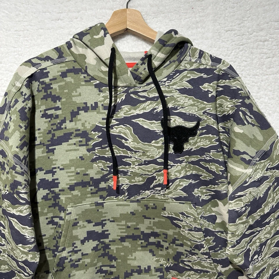 Sudadera con capucha polar Under Armour Project Rock Día de los Veteranos para mujer 1373610-346 talla LG Foto 4 de 4