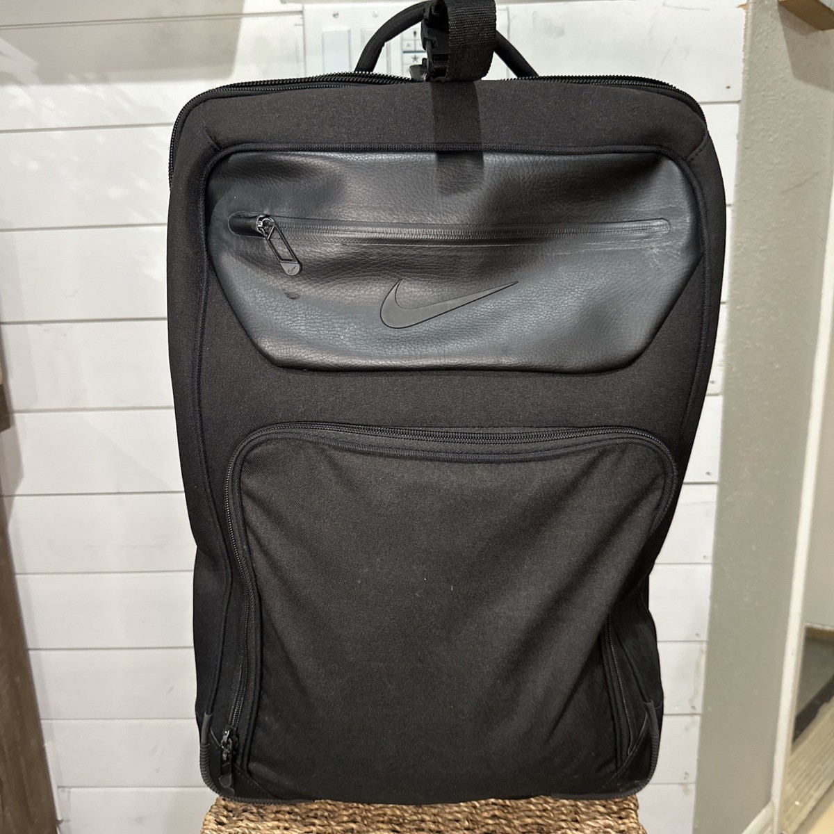 Nike Departure 2-Wheel Suitcase Carry- On Roller Bag 22” Black | eBay