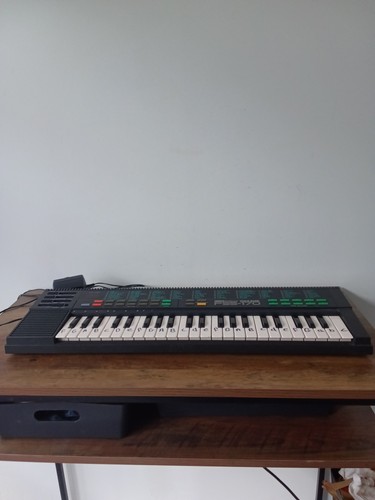 Yamaha Portasound PSS-170 Voice Bank Electronic Keyboard Vintage 1980s Working