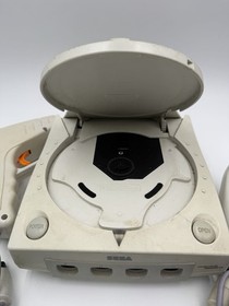 Vintage Sega Dreamcast Console System Bundle *READ DESCRIPTION*