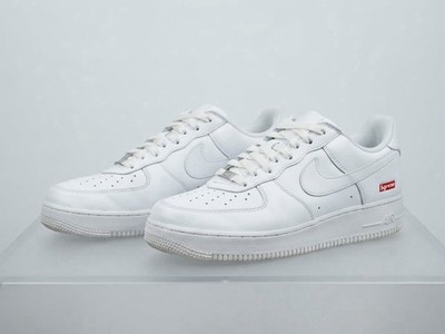 Nike Air Force 1 Low Men's White Low Top Lace-Up Sneakers Supreme Tag