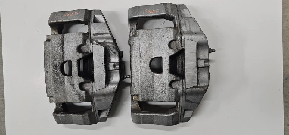 Jaguar XJR X358 2006 2007 2008 2009 par de pinzas de freno delanteras sobrealimentadas (2) Foto 4 de 4