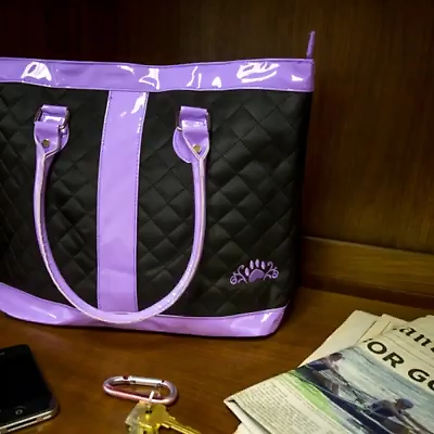 Quilted Purple Paw Delight Tote Bag, Paw Print Tote, Animal Love Bag - Purple/Bl - Video 1 von 1