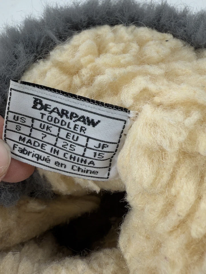 Botines de gamuza gris Bearpaw para niñas pequeñas talla 8 Foto 2 de 4