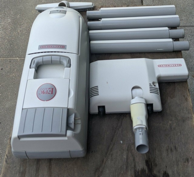 Electrolux Epic 8000 Canister Vacuum Cleaner W/attachments Model C133A
