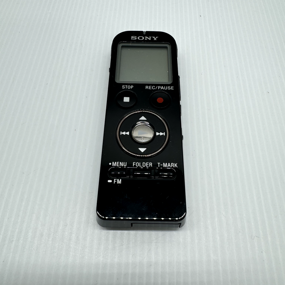 Sony ICDUX533F Portable Digital Voice Recorder Black with Sleeve