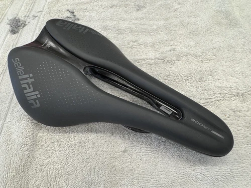 Selle Italia NOVUS Evo Boost Kit Carbonio Superflow Saddle, 245 x 145mm L3