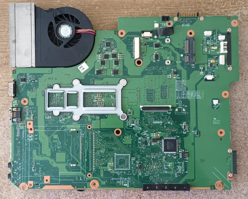 Toshiba Satellite L505D Laptop PSLM0U V000185210 Windows 7 1GB 120GB SSD Deus Ex - Image 4 of 4