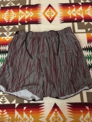 Lululemon The Lab Men s Shorts Size Large Pattern