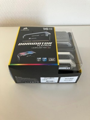 CMD16GX4M2E4000C19 Corsair DOMINATOR PLATINUM 16GB (2 x 8GB) DDR4-4000 DRAM