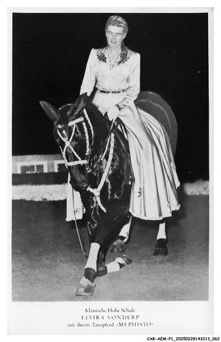CAR-AEMP1-0032-CIRQUE - Elvira vonderp mit ihrem tanzpferd mephisto - Photo 1/2