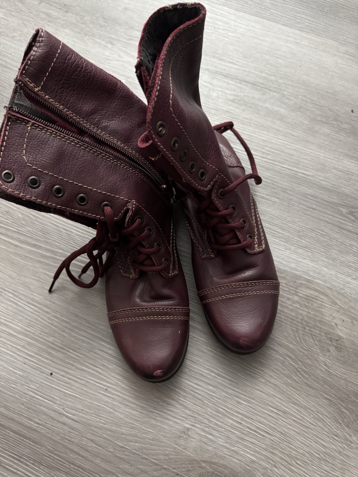 Womens 8.5 M Steve Madden Troopa Burgundy Red Leather Lace Combat Side Zip Boots