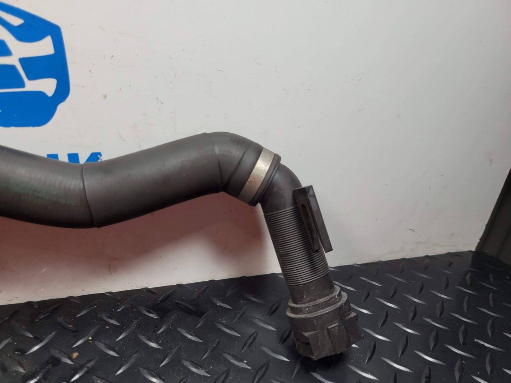 BMW 1 F20 F21 2015 Diesel engine water coolant pipe hose 8514077 LIQ354
