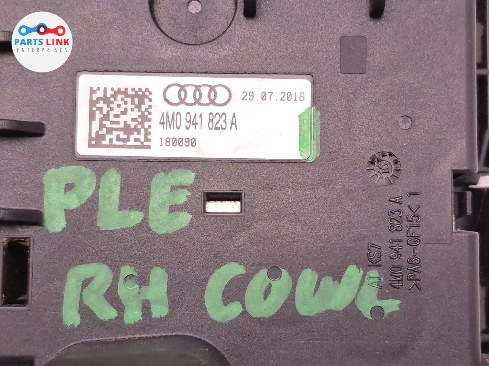 2016-20 BENTLEY BENTAYGA POSITIVE TERMINAL JUMP START BATTERY BOX RELAY PLUG 636