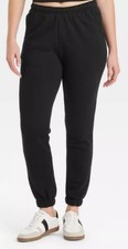 Women's Leisure Studio Mid-Rise Essential Joggers Universal Thread Black S NWT
