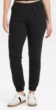 Women's Leisure Studio Mid-Rise Essential Joggers  Universal Thread Black S NWT