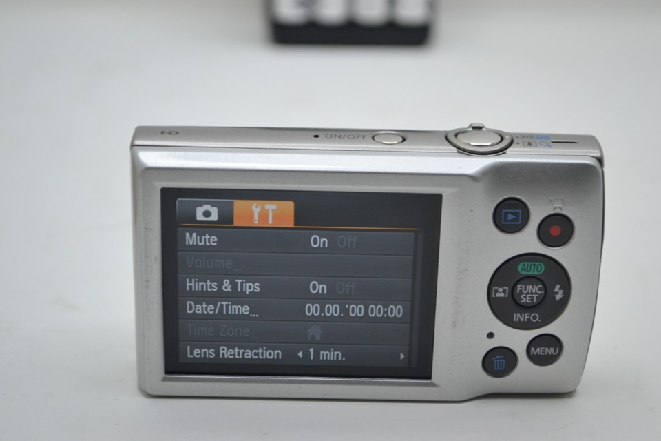 Canon PowerShot ELPH 180 20MP Digital Camera PC2275 w/Batteries