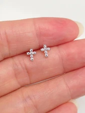 925 Sterling Silver Tiny Cz Cross Stud Earrings 5mm