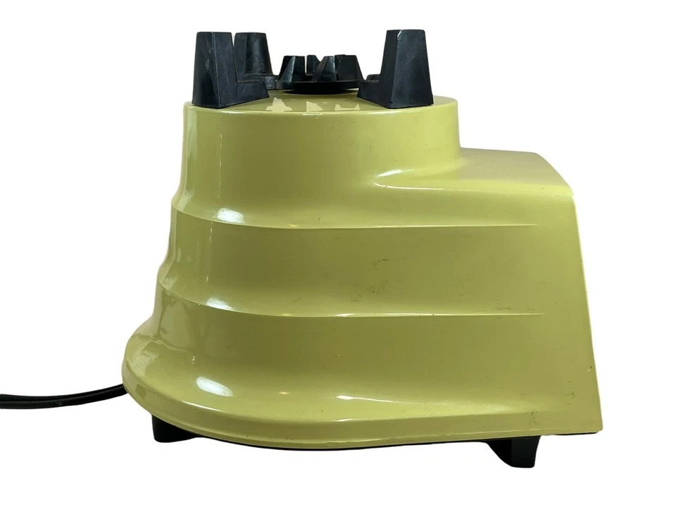 Licuadora Waring Century 8 VERDE LIMA con jarra de vidrio de hoja de trébol FUNCIONA de colección Foto 3 de 4