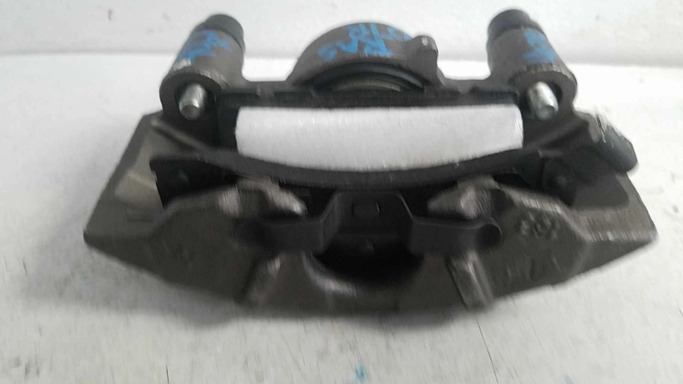 91-96 BUICK CENTURY CEIRA RIGHT FRONT PASSENGER BRAKE CALIPER & BRACKET *REMAN* - Image 4 of 4