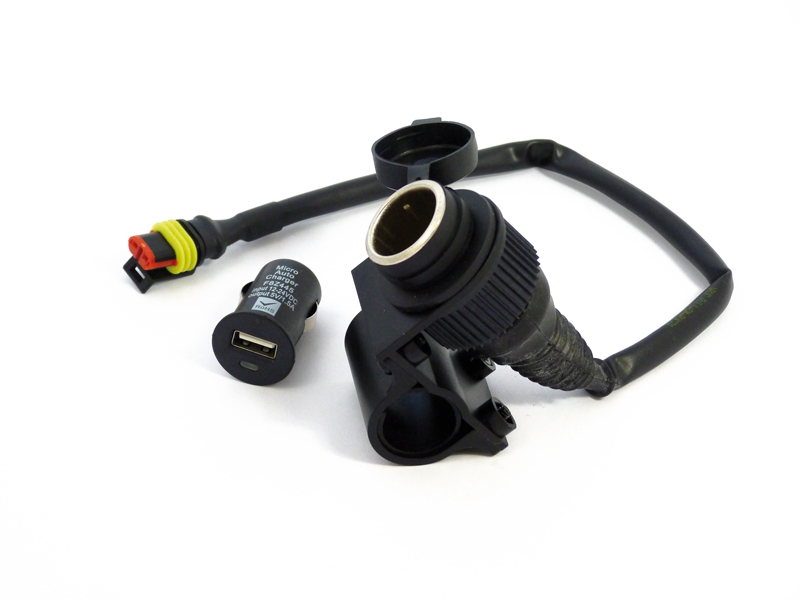 Prise allume-cigare 12V moto Streetmotorbike pour recharger votre smartphone