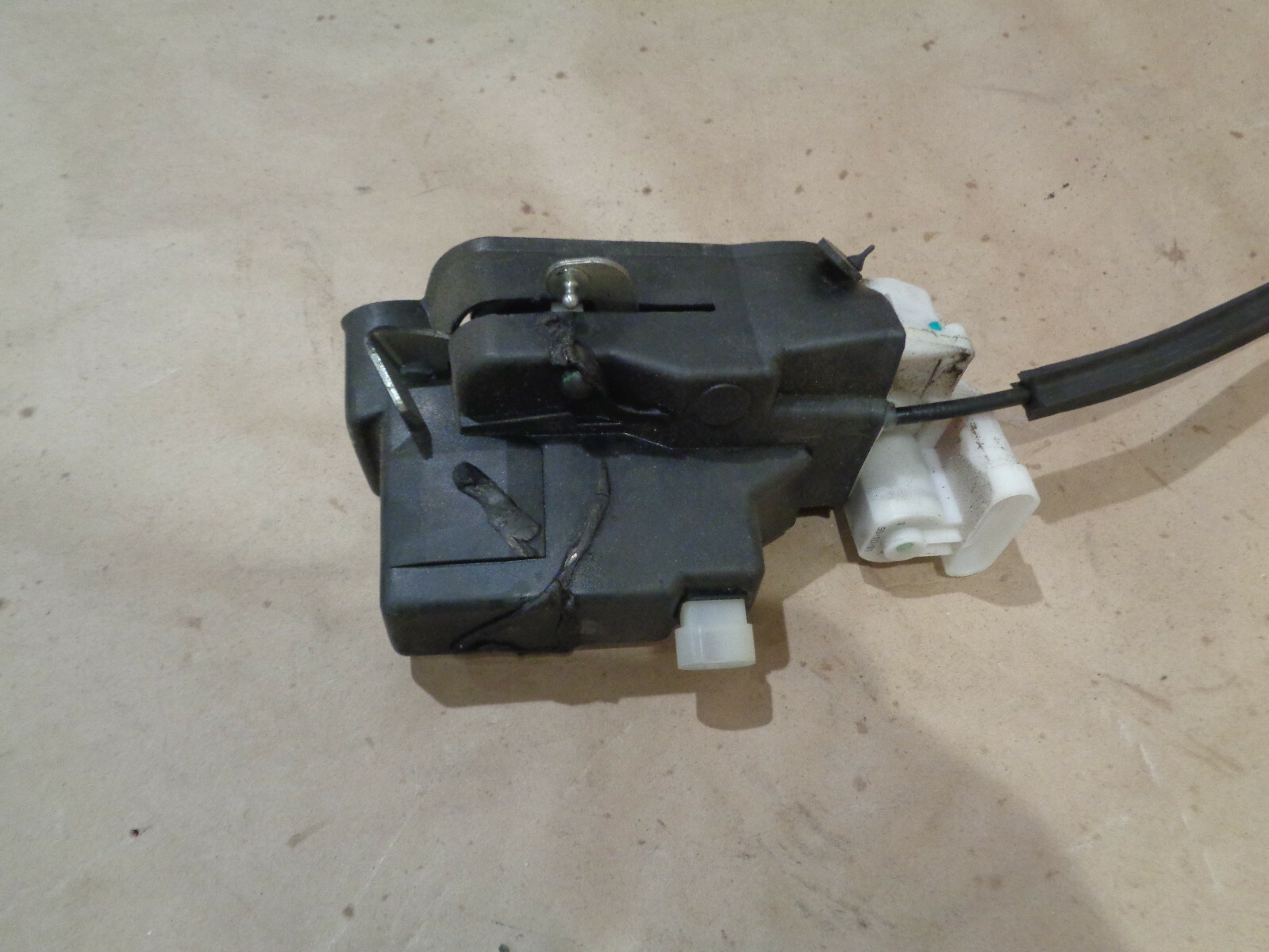 Maserati Quattroporte - LH Rear Door Lock - P/N 68206500