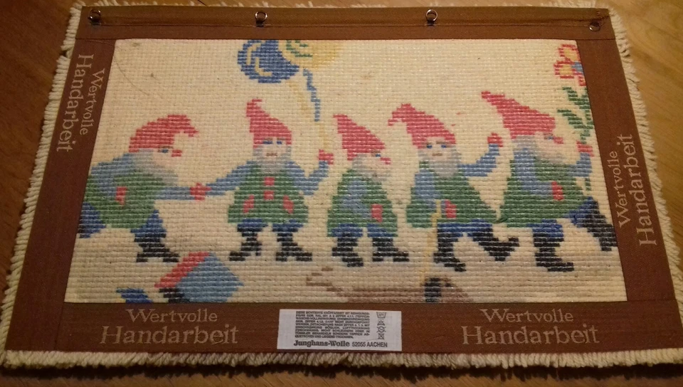 Wall Art carpet new dwarf knotted mural dwarf new knotted carpet 70 x 45 cm - Image 4 of 4