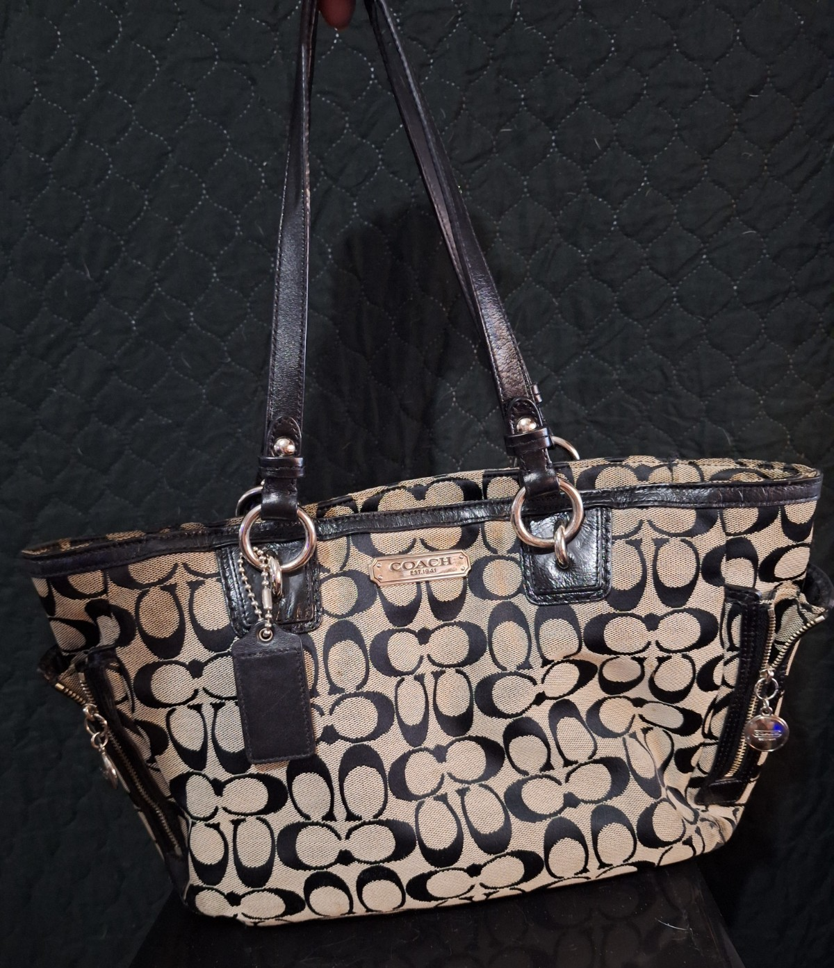Coach Signature Gallery Tote with Zipper Closure  