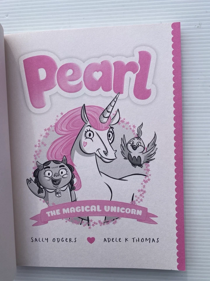 4 x Pearl Unicorn Books The Magical Unicorn Flying Unicorn Sally Odgers 2018 - Image 4 of 4