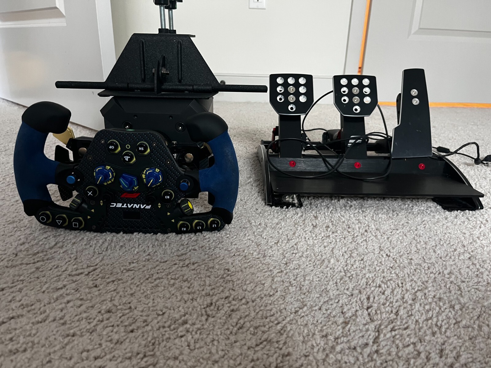 Fanatec Podium Racing Wheel F1 Pedals V3