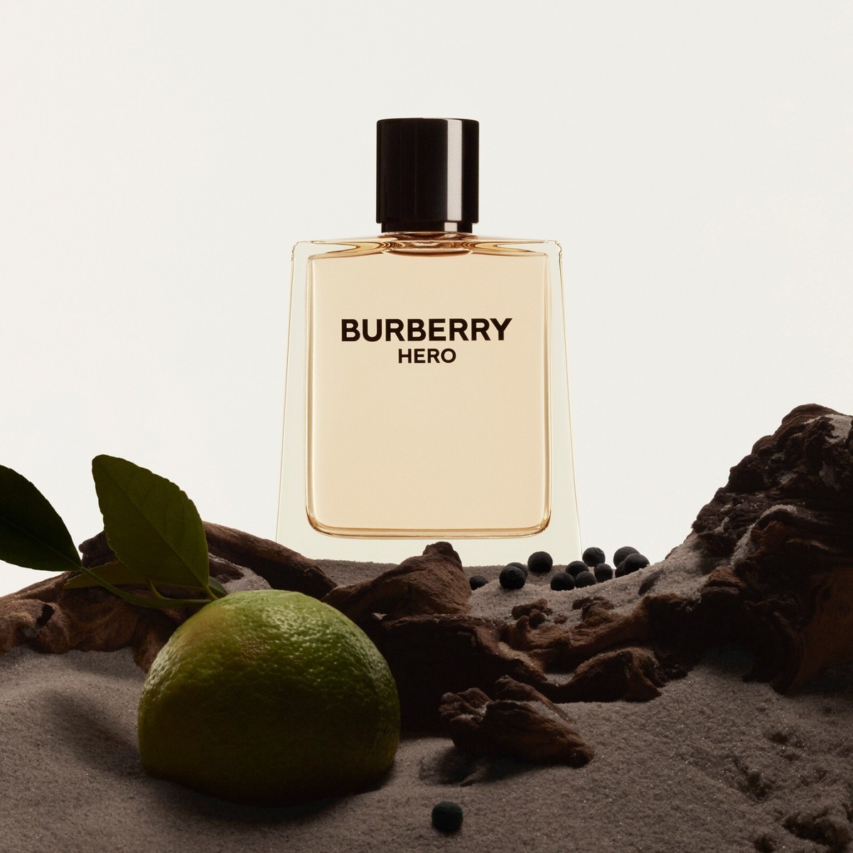 未開封品　BURBERRY HERO Eau de Parfum 50ml p2402077-burberry-hero-parfem-
