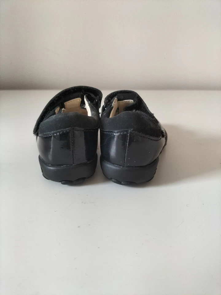 Clarks LOVELY Bebé Niñas Negro Zapatos Edad 3-6 Meses.  Foto 3 de 4