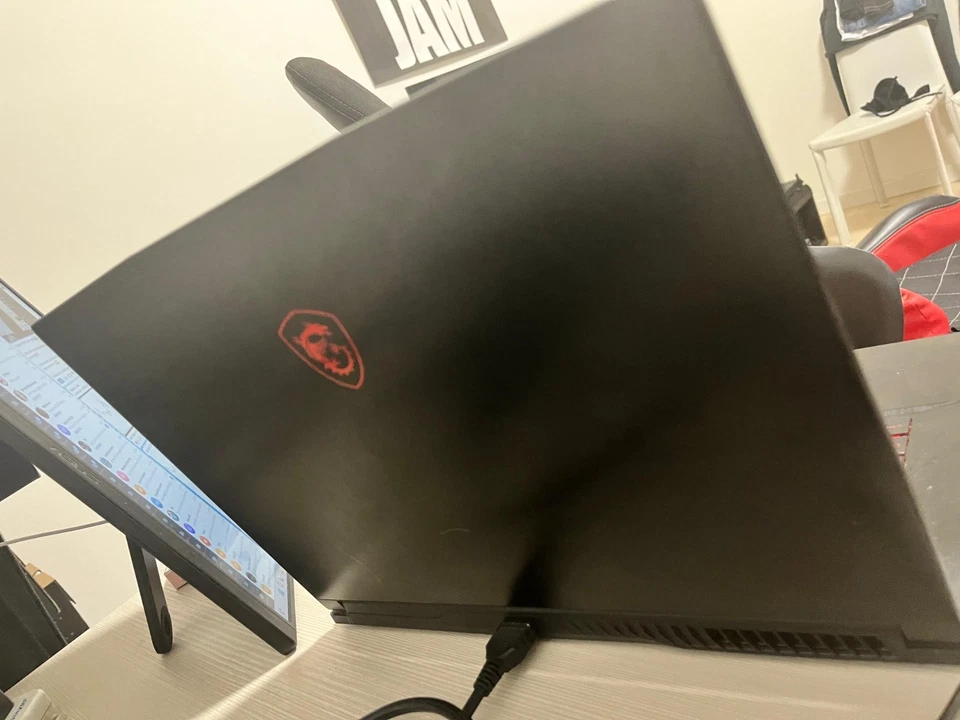 MSI Gaming laptop 144Hz (Intel Core i5-11800H, 8GB RAM, 512GB SSD, - Immagine 3 di 4