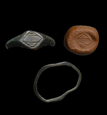 Authentic Judaea Bronze Two-Parallel Lines Signet Ring 300BC  Certificate