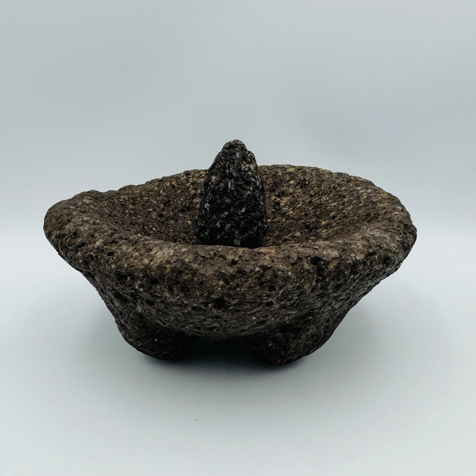 Vintage Mexican Molcajete (Mortar & Pestle) Volcanic Rock 6.5” Diameter