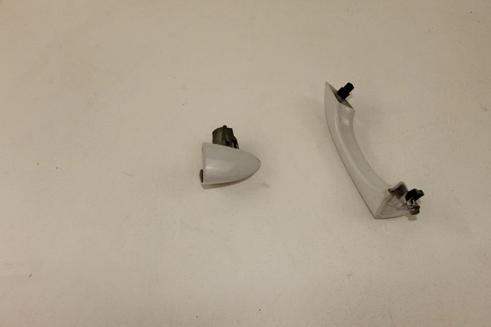 MANIJA PUERTA EXTERIOR DELANTERA O TRASERA BMW E53 X5 00-06 PASAJERO DERECHO BLANCO Foto 3 de 4