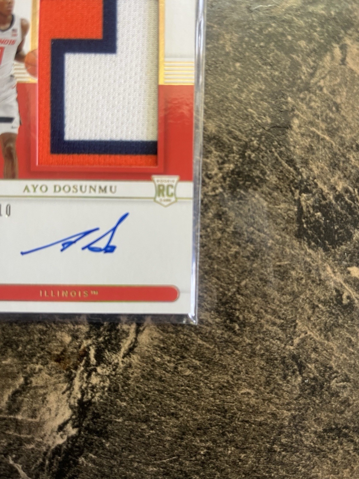 2021 Panini National Treasures Collegiate Gold Ayo Dosunmu Rookie Patch Auto /10 view 5