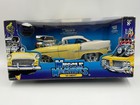 MACCHINE MUSCOLARI SCALA 1/24 1955 CHEVY BEL AIR - GIALLO E BIANCO - NUOVE IN CONFEZIONE