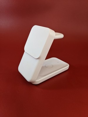 Belkin Ultra Charge 3-in-1 Foldable Magnetic Charger 3925EV